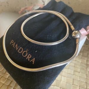 Pandora necklace (used) like new
